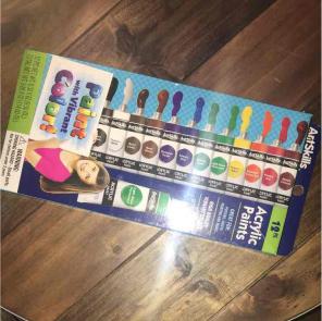 12 pc Acrylic Paints