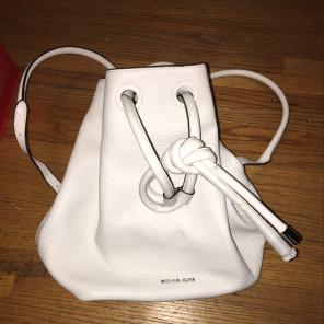 Brand New Dalia Michael Kors Bucketbag