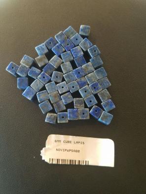 Cube lapis beads