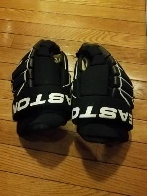 Hockey glove 12"/30 cm