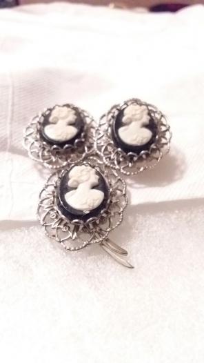 VINTAGE SILVER,FILAGREE FLORAL CAMEO. 3"