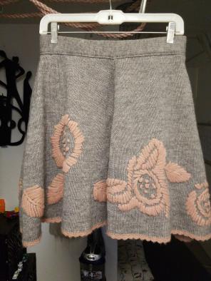 YA-DA- grey and pink knitted skirt