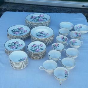 Antique dish set - magnolia