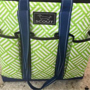 Scout Navy and Green 6 Pocket Tote