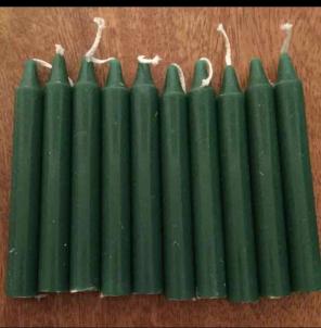 10 green spell candles (4 Inch taper)