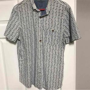 MEDIUM American Eagle Summer shirt
