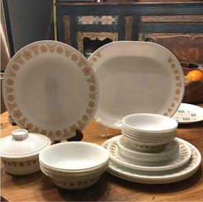 BUTTERFLY GOLD 27 PIECE CORELLE