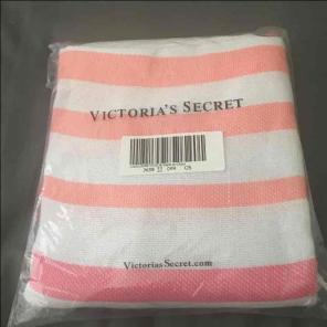 VS beach blanket