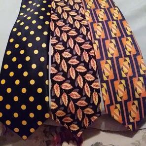 Men tie $4-