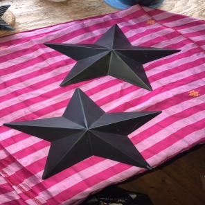 2 Black Stars