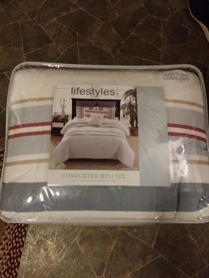 Comforter set