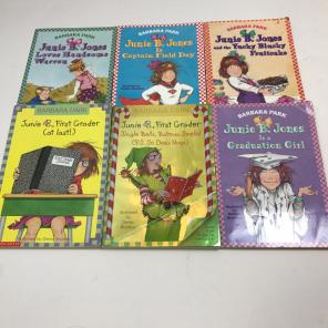 6 Junie B Jones Chapter Books Lot