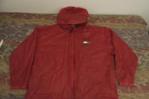 Vntg tommy hilfiger spellout raincoat