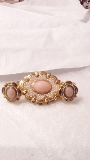 NEW VINTAGE MONET PINK CHALCEDONY BROOCH