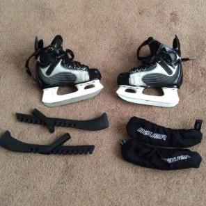 Youth sz 11 ice skates with guards