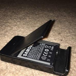 Samsung Battery Charger + Battery