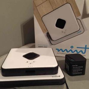 Mint Automatic Floor Cleaner
