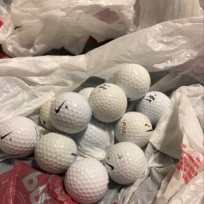 13 Nike Golf Balls