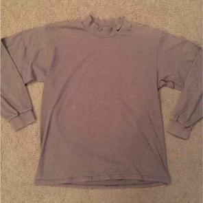 Nike turtle neck swoosh size medium