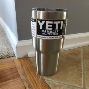 Yeti 30oz Rambler New