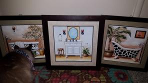 Bathroom wall decor