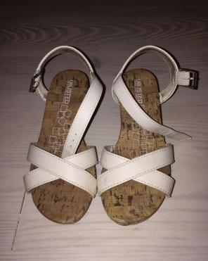 Girls Size 1 Wedges
