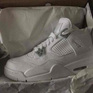 Jordan 4's Size-7