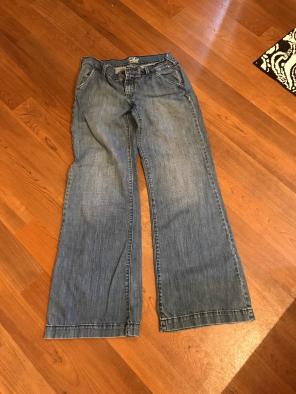 Wide Leg Jeans Size 2!!