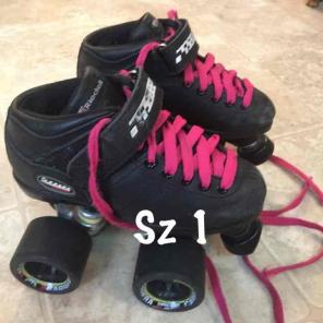 Youth Black Riedell Carrera skates sz 1