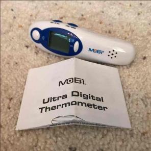 Digital ear thermometer
