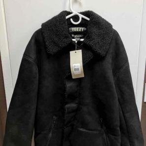 Yeezy longshearling coat