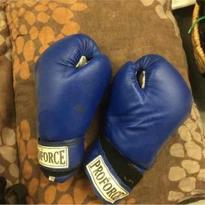 Boxing gloves