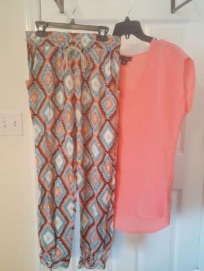 Multi colored Capri pants (M) & top (S)