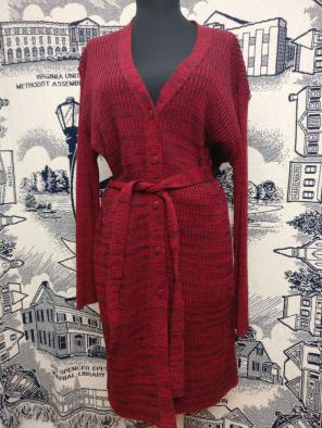 V neck Red and black sweeper