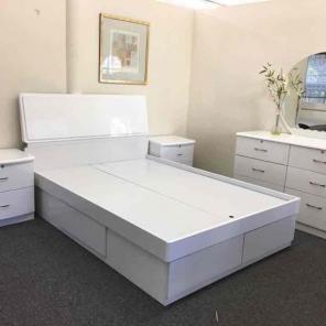 White bedroom set