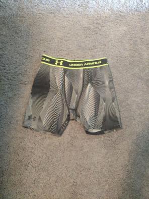 Youth large under armour boxer shorts