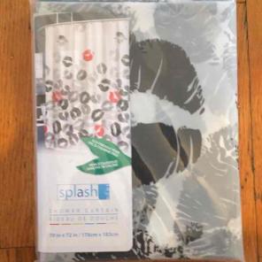 Kissy face shower curtain