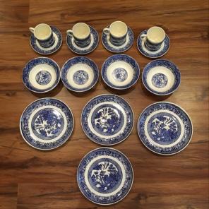 Blue Willow Ohio Scio Pottery USA Set 16
