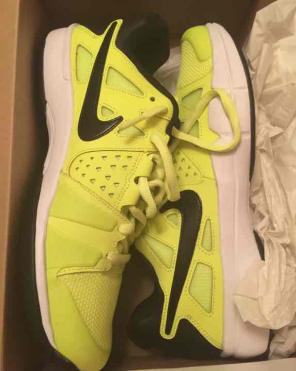 Men's Nike tennis shoes