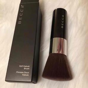 Becca Kabuki Brush