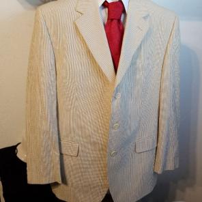 Chaps 3 button seersucker sport coat