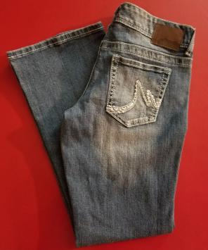 Maurice Jeans size 7/8 Short