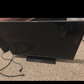 Insignia LED flatscreen Tv