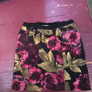 Vera wang dark floral skirt
