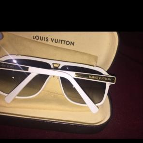 AUTHENTIC LOUIS VUITTON SUNGLASSES
