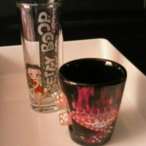 FREE SHP BETTYBOOP& VEGAS SHOTGLSS