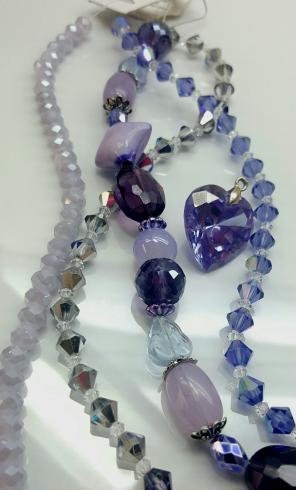 Royal hearts with preciosa bead strands