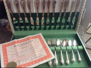 W.M Rogers Silver-plated 67 Pc Flatware