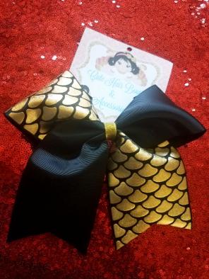 Black and gold scales jumbo hair now