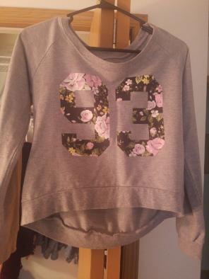 Medium cropped sweater